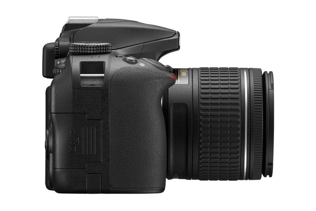 ニコンから久々のエントリーデジタル一眼レフ「D3400」とステッピング