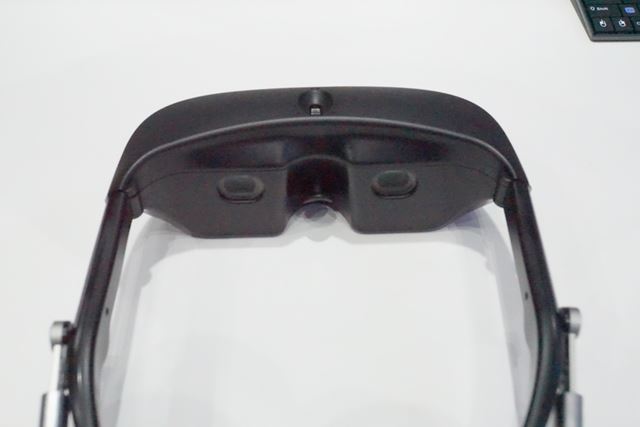 Because it was still a prototype, there were also problems such as light entering from the part where the eyes and nose hit. there were