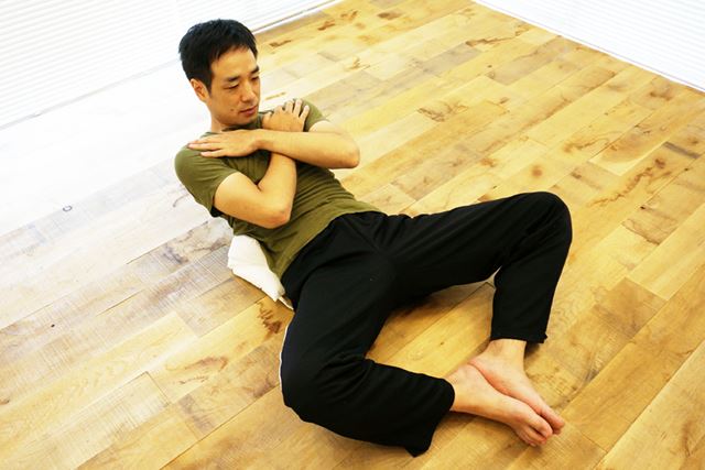 体勢的には些細な差だが、足が踏ん張れないので結構キツイ