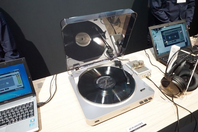 エントリー向けのAT-PL300USBIIは、ベルトドライブ方式を採用