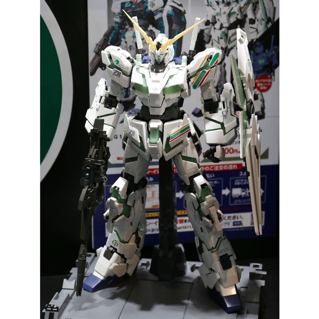 PG 1/60 ユニコーンガンダム ルミナスクリア セブンイレブン ガンプラ