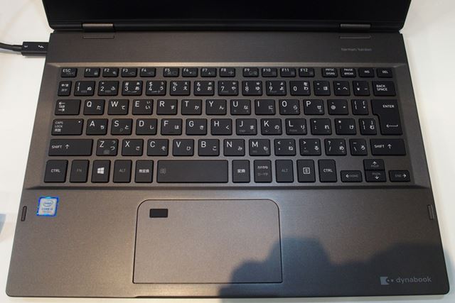 キーボードは薄型ボディでありながら、1.5mmのストロークを確保