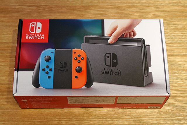 パッケージはNintendo Switchのロゴマークと同じ赤が基調。Wii Uよりもコンパクトになっていました